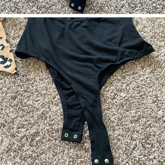 Lulu’s | leopard print black bodysuit size small - Picture 4 of 5